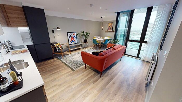 2 Bedroom Apartment To Rent In Dingwall Road, Croydon, London, CR0