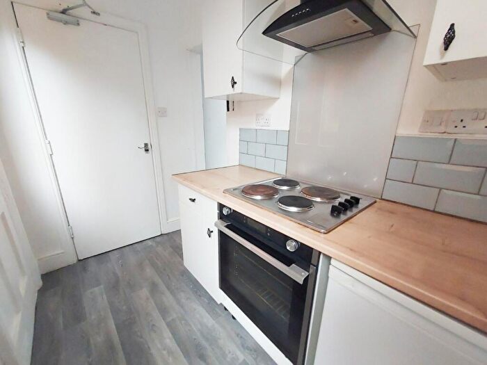 1 Bedroom Flat To Rent In Foxhall Road, Nottingham, NG7