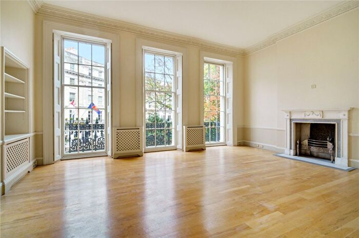 1 Bedroom Flat To Rent In Wilton Crescent, Belgravia, London, SW1X