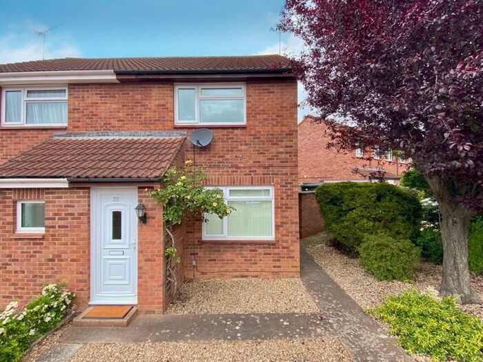 2 Bedroom Semi-Detached House To Rent In Scott Close, Taunton, TA2