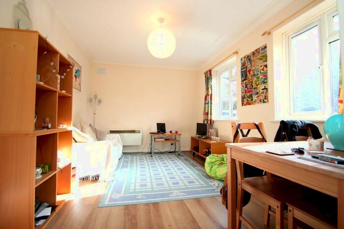 1 Bedroom Apartment To Rent In Denmark Road, Kingston Upon Thames, KT1