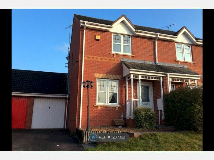 2 Bedroom Semi-Detached House To Rent In Farthing Lane, Redditch B97