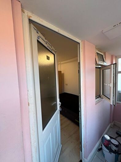 Studio To Rent In Saltcoates Avenue, Leicester, LE4