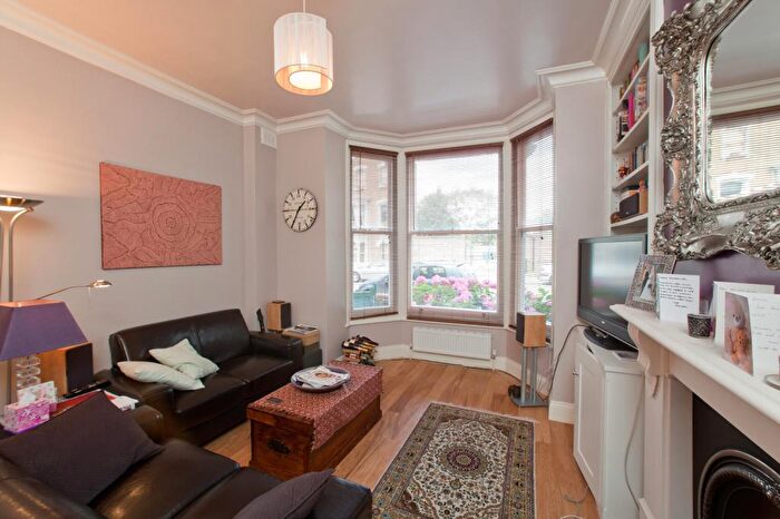 1 Bedroom Apartment To Rent In Aubert Park, London, N5