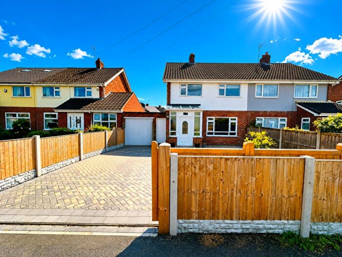 3 Bedroom Semi-Detached House For Sale In Melrose Avenue, Vicars Cross, CH3
