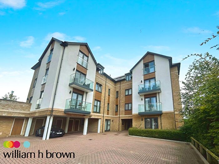 2 Bedroom Flat To Rent In Clarendon Way, Colchester, CO1