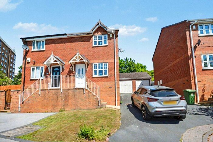 2 Bedroom Semi-Detached House For Sale In St. James Close, Leeds, West Yorkshire, LS12