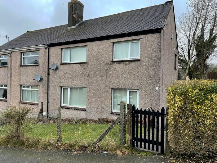 3 Bedroom Semi-Detached House To Rent In Herberts Close, Garndiffaith, Pontypool, NP4