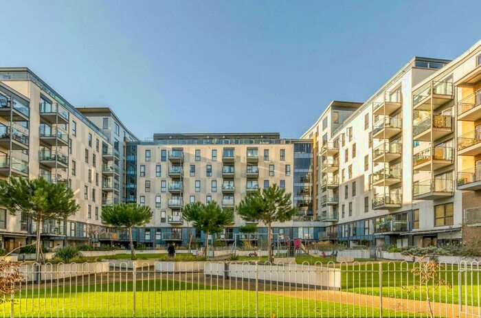 1 Bedroom Flat To Rent In New Century House, , Royal Docks, London, E16