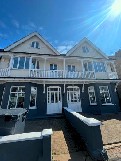 2 Bedroom Flat To Rent In Surrey Road, Cliftonville, CT9