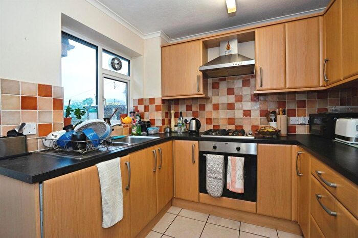 2 Bedroom End Of Terrace House For Sale In Manor Hall Road, Southwick, Brighton, BN42