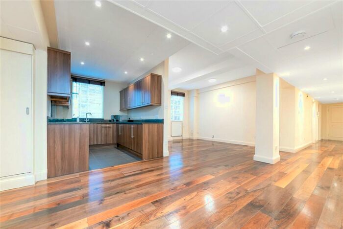 2 Bedroom Apartment To Rent In South Lodge, Circus Road, London, NW8