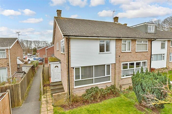 4 Bedroom Semi Detached House For Sale In Mierscourt Road, Rainham, Gillingham, Kent, ME8