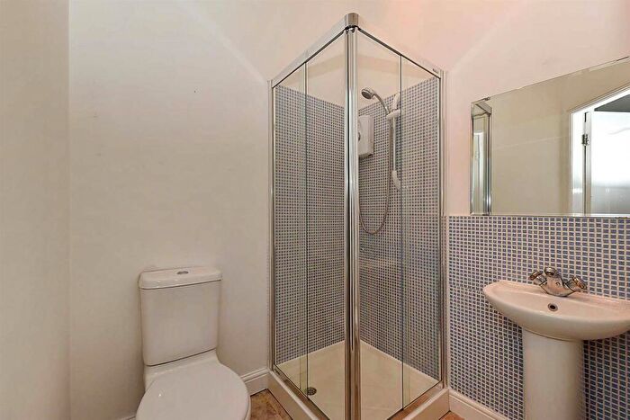 2 Bedroom Flat For Sale In Chester Road, Macclesfield, SK11