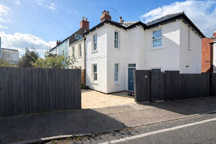 4 Bedroom House For Sale In Moorend Crescent, Leckhampton, Cheltenham, Gloucestershire, GL53