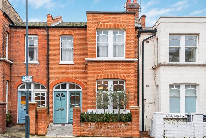 2 Bedroom Flat For Sale In Glengall Road, London, NW6