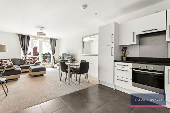 2 Bedroom Flat For Sale In Fulbourne Road, London, E17