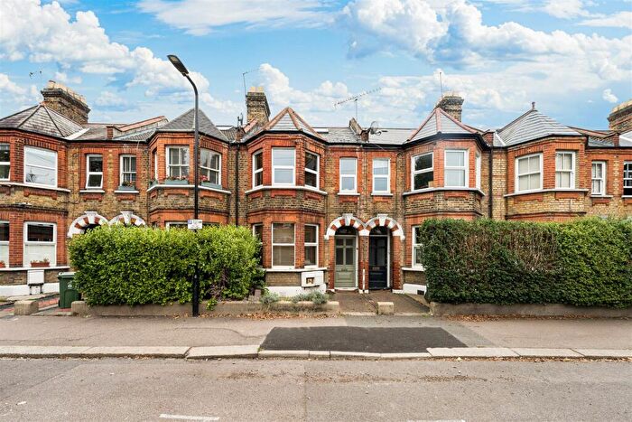 1 Bedroom Apartment To Rent In Edward Road, London, E17