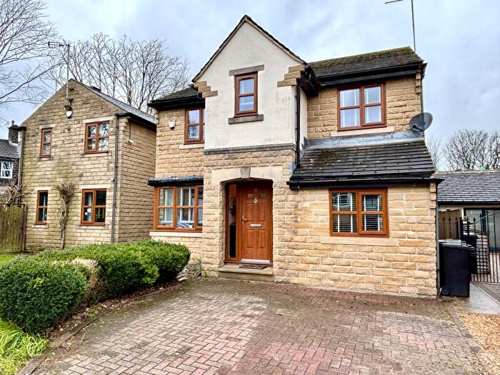 5 Bedroom Detached House For Sale In Fairfax Grove, Yeadon, LS19