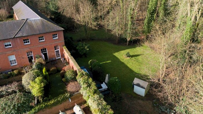 4 Bedroom Mews For Sale In The Courtyard Fisherwick Wood Lane, Fisherwick Wood, Lichfield, Staffordshire, WS13