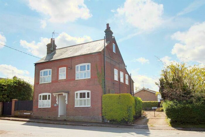 4 Bedroom Detached House For Sale In Studham Lane, Dagnall, Nr Berkhamsted, HP4