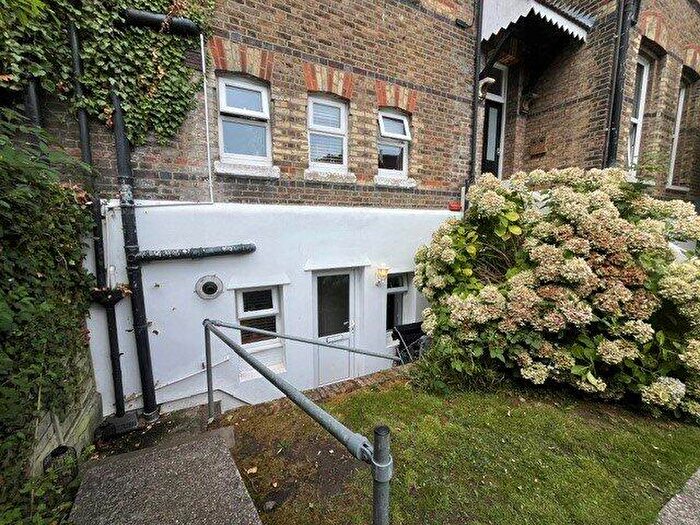 1 Bedroom Apartment To Rent In Manor Road, Folkestone, Kent, CT20