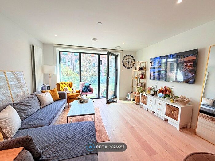 2 Bedroom Flat To Rent In Bonnet St, London, E16