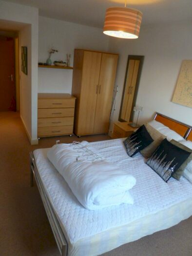 2 Bedroom Apartment To Rent In Renolds House, Lamba Court, Salford, M5