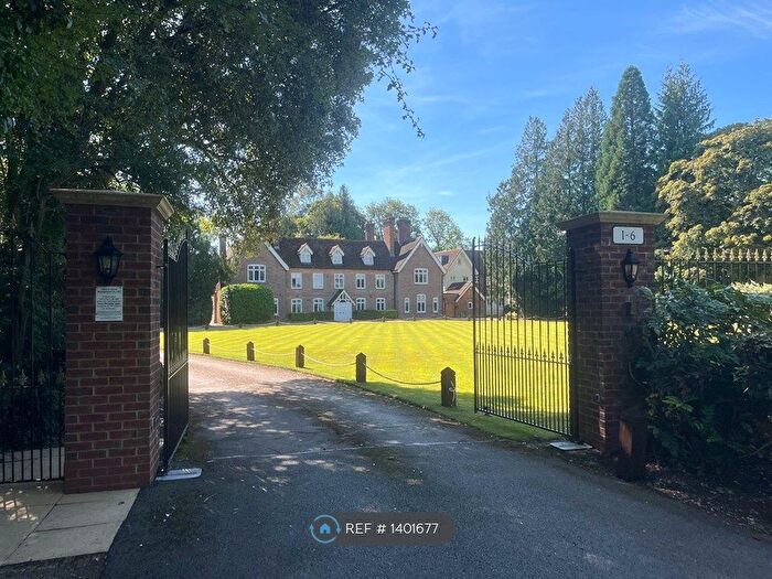 2 Bedroom Flat To Rent In Astwick Manor, Hatfield, AL10