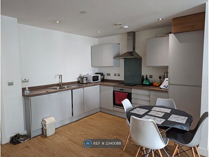 2 Bedroom Flat To Rent In Dyche Street, Manchester, M4