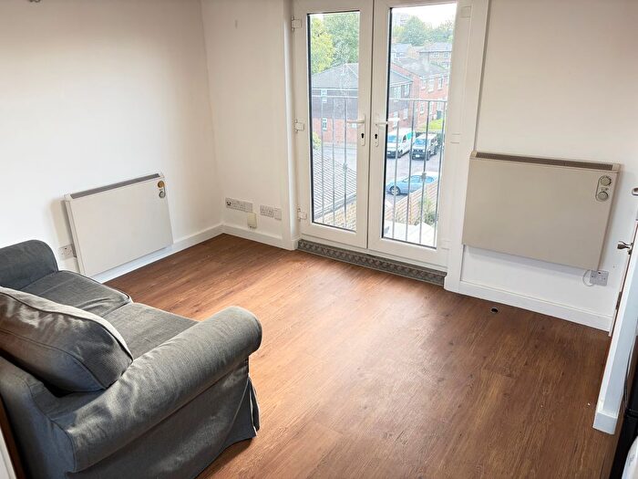 1 Bedroom Flat To Rent In Winchester Street, London, W3