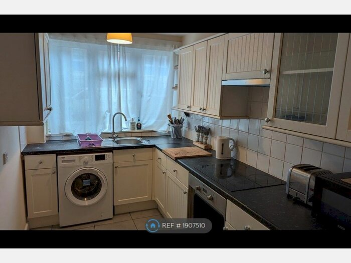3 Bedroom Maisonette To Rent In Grenville House, London, E3