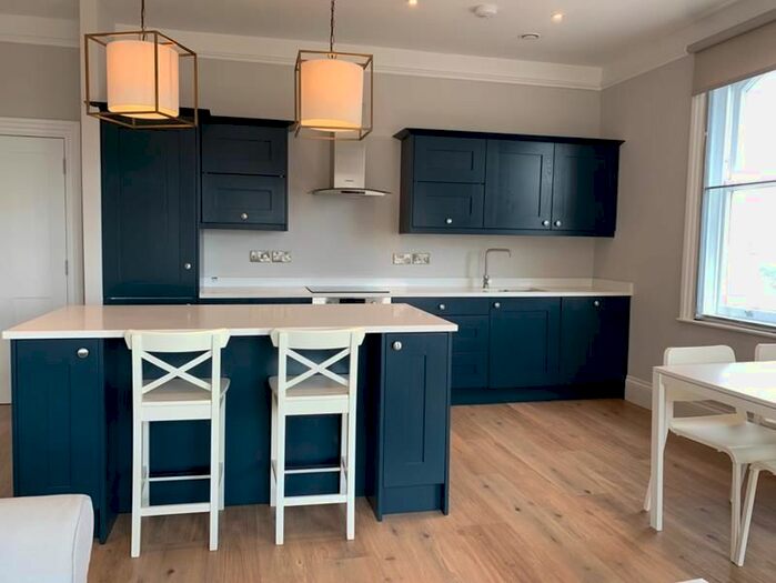 2 Bedroom Flat To Rent In B Queens Drive, Malvern, Worcestershire, WR14