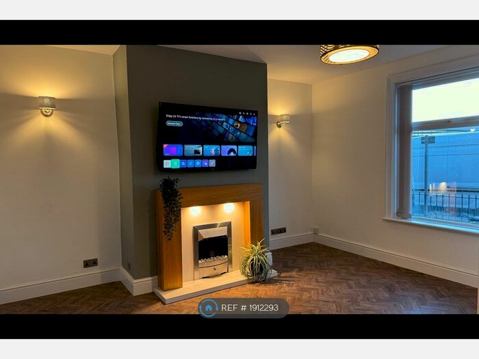 3 Bedroom Terraced House To Rent In Woodside Road, Bradford, BD12