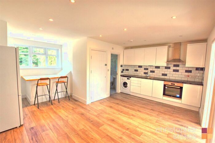 1 Bedroom Flat To Rent In Peartree House, Appleby Street, Cheshunt, Waltham Cross, Hertfordshire, EN7