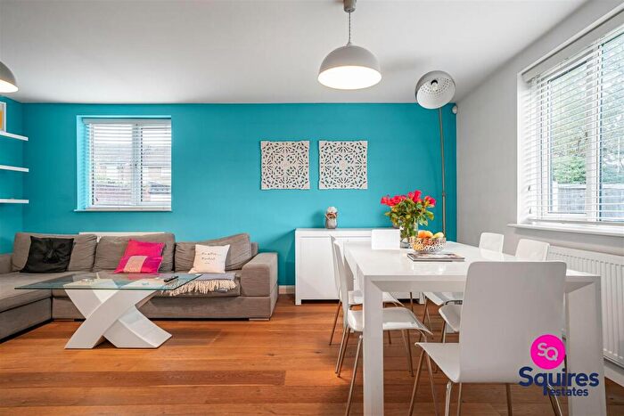 2 Bedroom Flat For Sale In Rowlands Close, Mill Hill, NW7