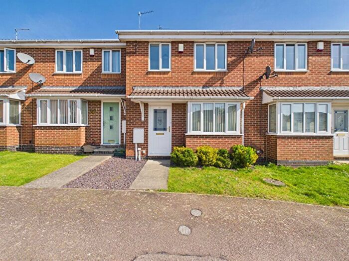 3 Bedroom Terraced House For Sale In Stratfield Way, Kettering, NN15