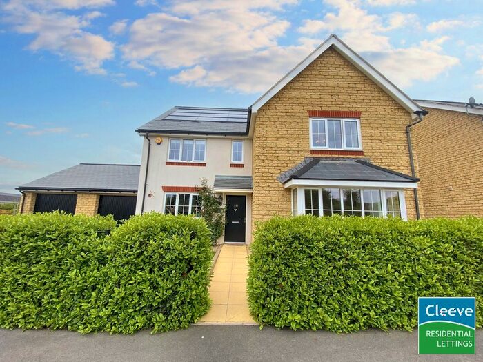 5 Bedroom Detached House To Rent In Mirabelle Road, Bishops Cleeve, Cheltenham, GL52