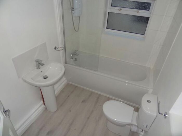 2 Bedroom Terraced House To Rent In Rhodes Street, Castleford, WF10