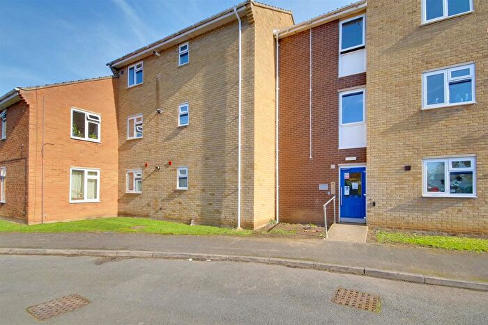 1 Bedroom Flat For Sale In Langley Close, St. Ives, PE27
