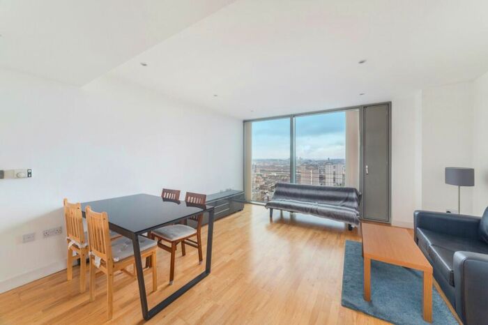 1 Bedroom Flat To Rent In Landmark West Tower, Marsh Wall, E14