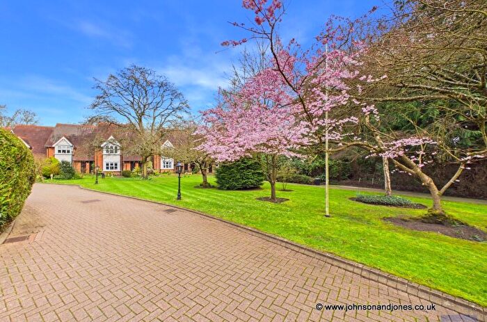 2 Bedroom Retirement Property For Sale In Burley Orchard, Chertsey, Surrey, KT16