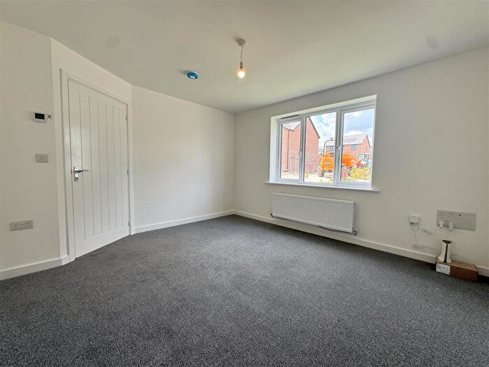 3 Bedroom Detached House To Rent In Hickory Mews, Morley, Leeds, LS27