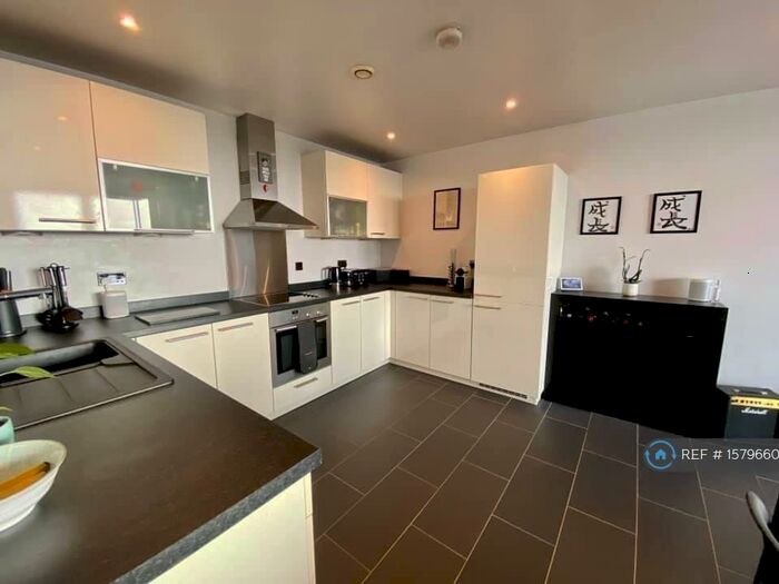 2 Bedroom Flat To Rent In Kelso Place, Manchester, M15