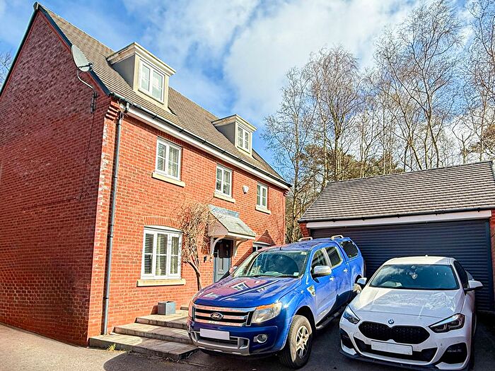 6 Bedroom Detached House For Sale In Brearley Close, Prenton, CH43