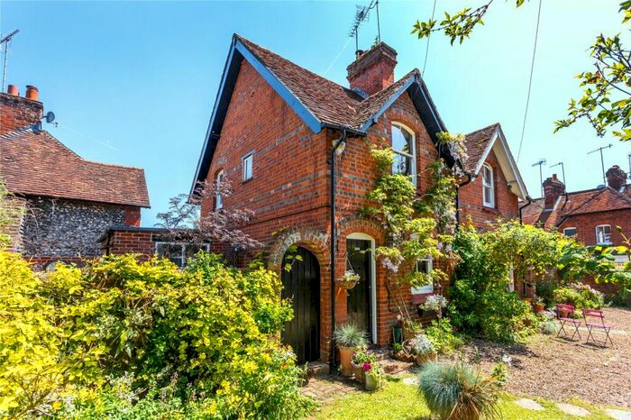 2 Bedroom Semi-Detached House To Rent In West Street, Henley-on-Thames, Oxfordshire, RG9