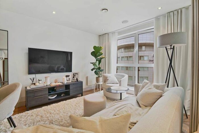 1 Bedroom Flat To Rent In Octavia House, Townmead Road, London, SW6