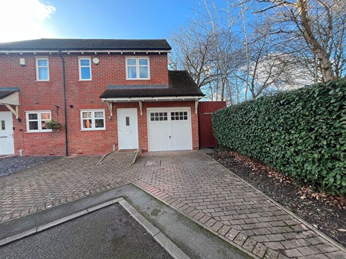 3 Bedroom Semi-Detached House To Rent In Bretby Close, Bentley Heath, Solihull, West Midlands, B93