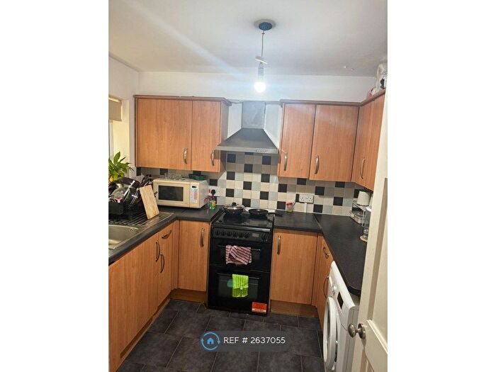 2 Bedroom Flat To Rent In Aylesbury Close, London, E7