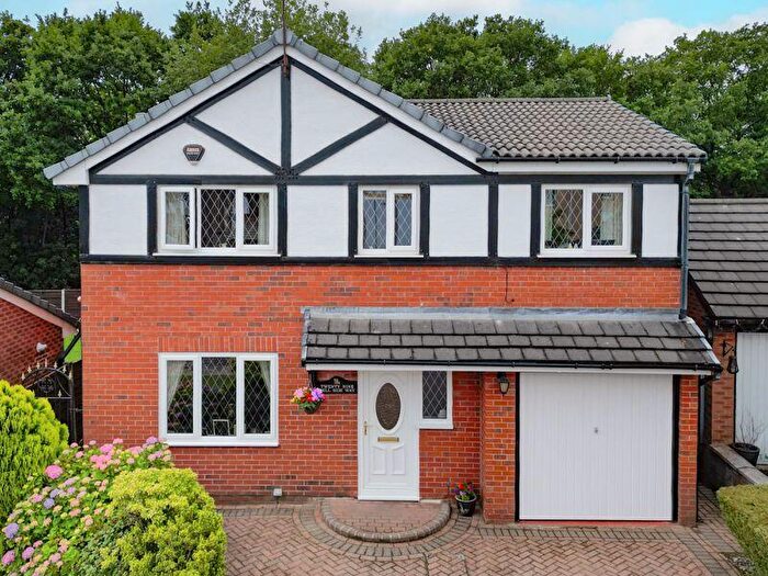 4 Bedroom Detached House For Sale In Dell Side Way, Shawclough, Rochdale, Ol! Xx, OL12